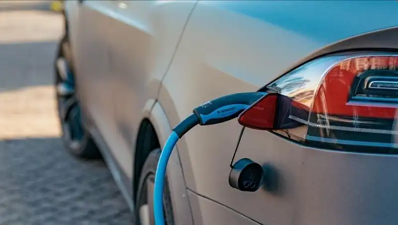2023'te Elektrikli Araç Satışları Rekor Kırdı: 6 Ayda 9.1 Milyon Satış!
