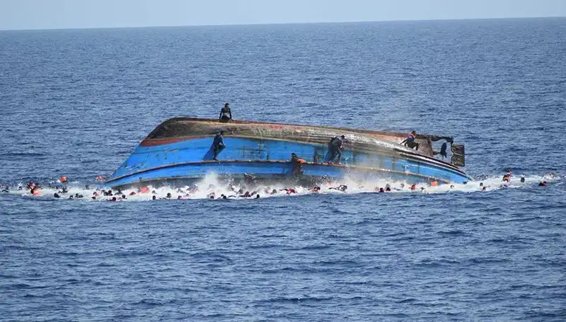 Filipinler'de Gemi Kazası: 4 Ölü, 7 Kayıp