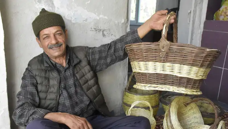 60 Yıldır Dede Yadigarı Mesleği Yaşatan Son Usta: Geleneksel Zanaatkarlığın Sırrı