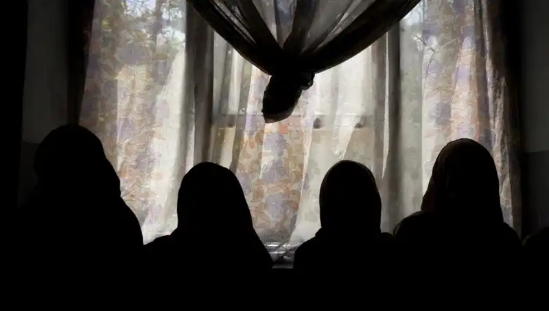 Taliban, Kadın Yazarların Eserlerine Yasağı Genişletti: Kadınların Sesi Susturuluyor