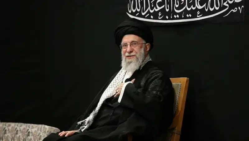 Hamaney, Savaşın Ardından İlk Kez Halkın Karşısında: Mesajı Ne?