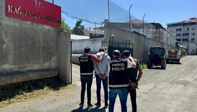 Kars'ta Uyuşturucu Operasyonunda Şok Tutuklamalar: İki Kişi Gözaltına Alındı