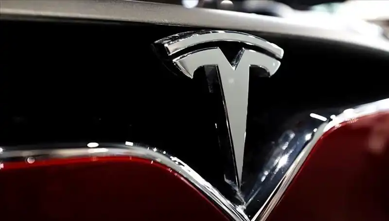 Tesla'da Ucuz Model Tartışmaları ve FSD Beklentisi Sürüyor