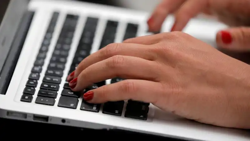 Laptop Mikrofonları Kapalıyken De Dinlenebiliyor: İşte Bilmeniz Gerekenler