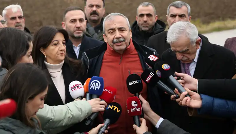 İmralı’dan PKK’ya Çağrı: Sırrı Süreyya Önder'den Öcalan Açıklaması