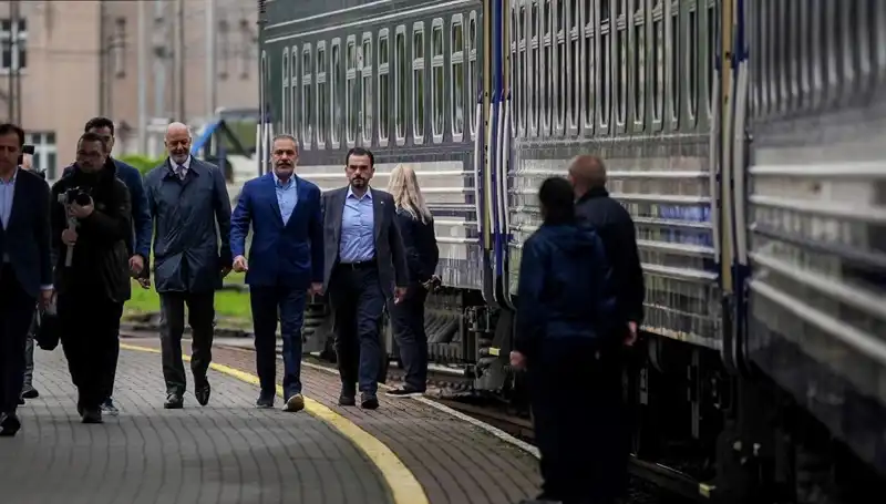 Dışişleri Bakanı Fidan'ın Ukrayna Ziyareti: Stratejik İlişkiler Yeniden Güçleniyor