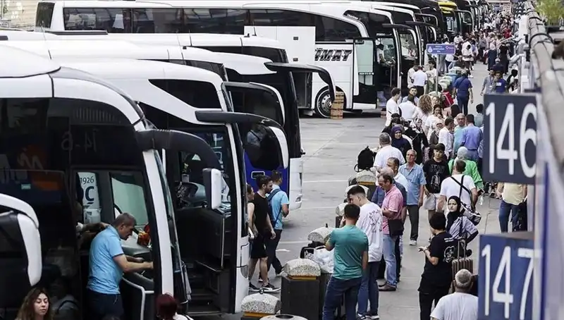 İstanbul'dan Ayrılanların Sayısı Rekor Kırdı: 369 Bin 453 Kişi Veda Etti