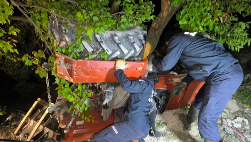 Kontrolden Çıkan Traktör Devrildi: Feci Kaza Hayatını Kaybettirdi