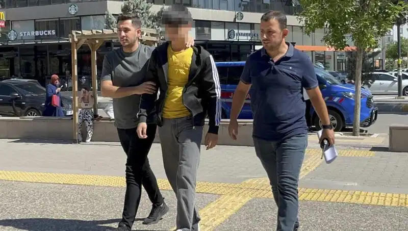 Aile İçindeki Tartışma Kanlı Bitti: Ağabey Bıçaklandı!