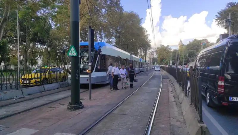 Beyoğlu'nda Tramvay Kazası: Yayalar İçin Güvenlik Tehlikesi Mi Var?