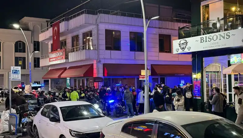 Kafe İhtilafı Can Aldı: Havaya Ateş Açan Adam Bıçakladı!