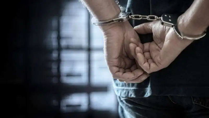 Bıçakla İşlenen Cinayetten Sürekli Hapis Cezası: Yargı Süreci Nasıl İşledi?
