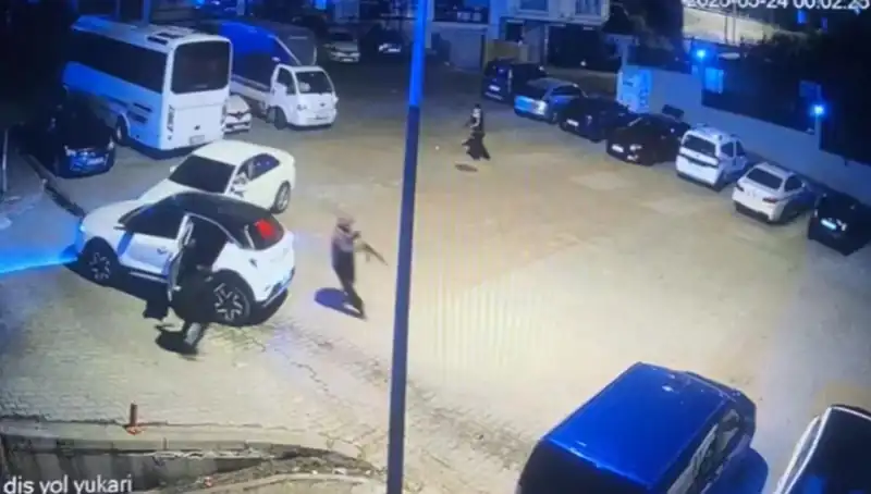 Kağıthane'de Kalaşnikoflu Dehşet: Maskeli Saldırganların Kurşun Yağdırması Neleri Değiştirdi?