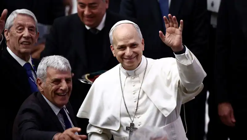 Papa Leo'nun Soyadındaki Aşk Hikayesi: Unutulmaz Bir Destan