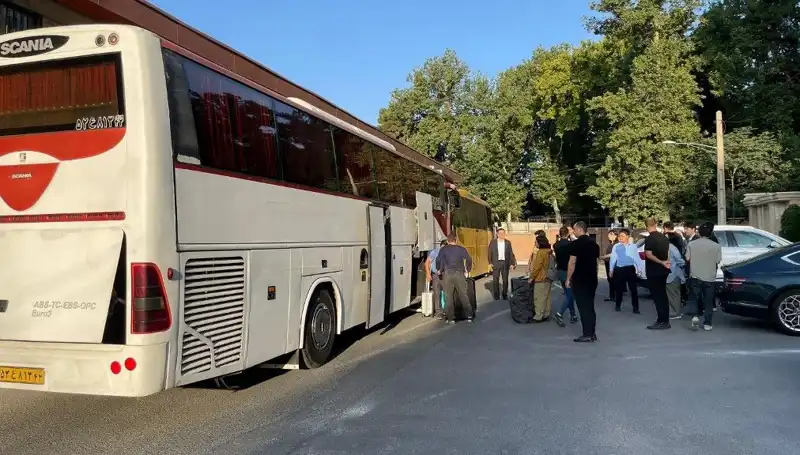 Şiraz'da Korkunç Otobüs Kazası: 21 Kişinin Hayatı Son Buldu
