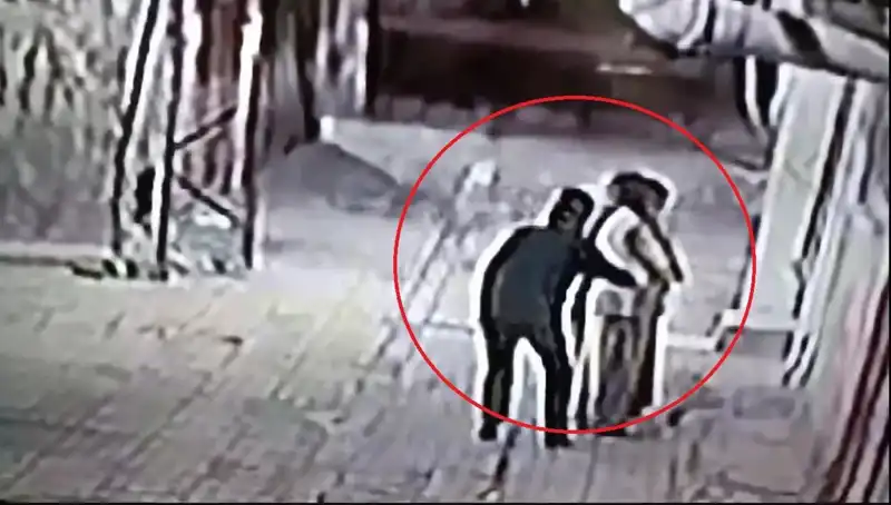 Kapkaççılara Baskın: Polisler Pazarcı ve Simitçi Kılığına Girdi