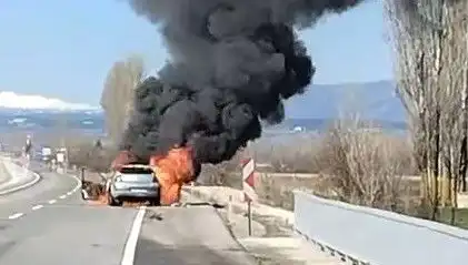 Kütahya'da Seyir Halindeki Otomobil Yangını: Görgü Tanıkları Konuşt