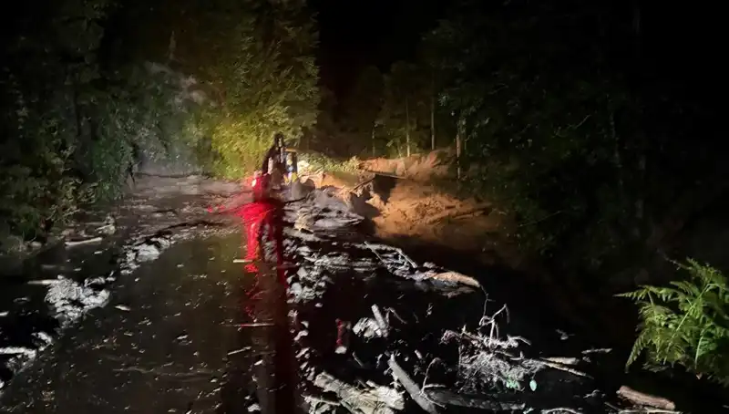 Rize’de Şiddetli Yağışlar: Sel ve Heyelanlar Şehirde Hayatı Felç Etti