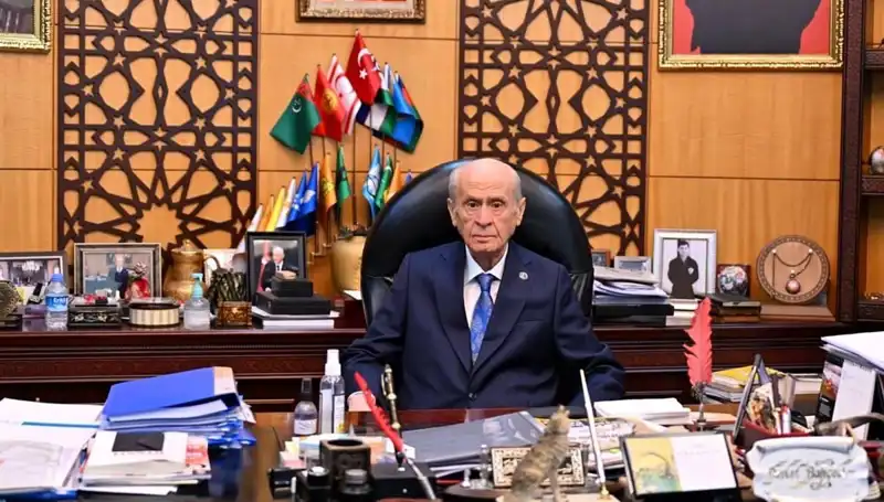 Bahçeli'den Galatasaray'a Sıcak Tebrik: Şampiyonluğu Kutladı!