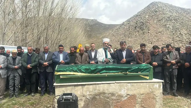 Baba ve Kızlarına Yürek Burkan Veda: Aile İlişkileri ve Acının Derinliği