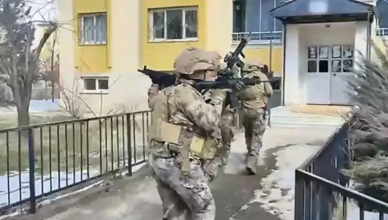 Bingöl'de DAEŞ'e Yönelik Büyük Operasyon: 3 Şüpheli Tutuklandı!