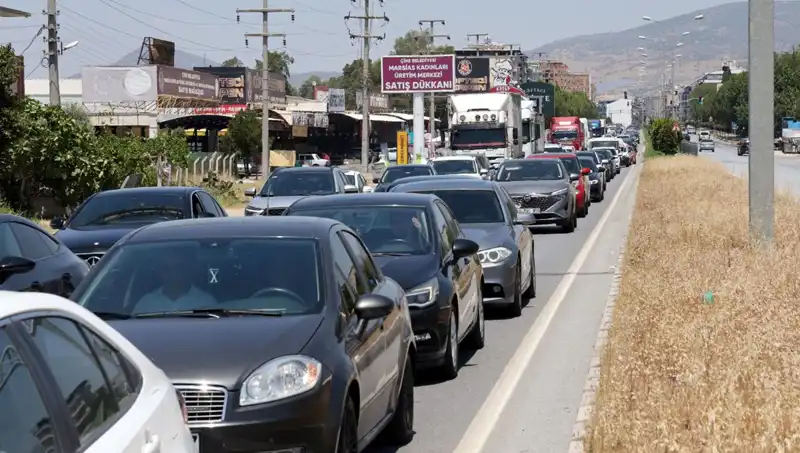 Aydın ile Muğla Arasında 60 Kilometrelik Araç Kuyruğu: Nedenleri ve Sonuçları
