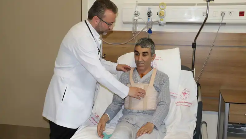 6 Ayda İki Kez Aort Damarı Yırtılan Hasta Ameliyat Oldu: 8,5 Saat Süren Mücadele