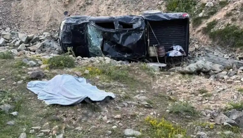 Gümüşhane'de Feci Kaza: Bir Can Kaybı, Beş Yaralı