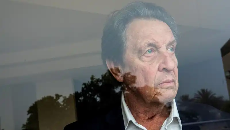 Elon Musk'ın Babası: "3 Cinayet İşledim, Kızımı Büyücülüğe Kurban Etmek İstediler!"