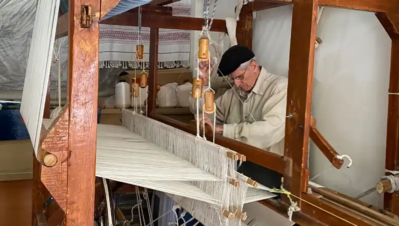 62 Yıldır İpleri Sanata Dönüştüren Usta: Tutku ve Yeteneğin Buluşması