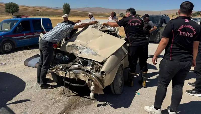 Kahramanmaraş’ta Kamyonet ve Otomobil Çarpıştı: Şok Edici Kaza