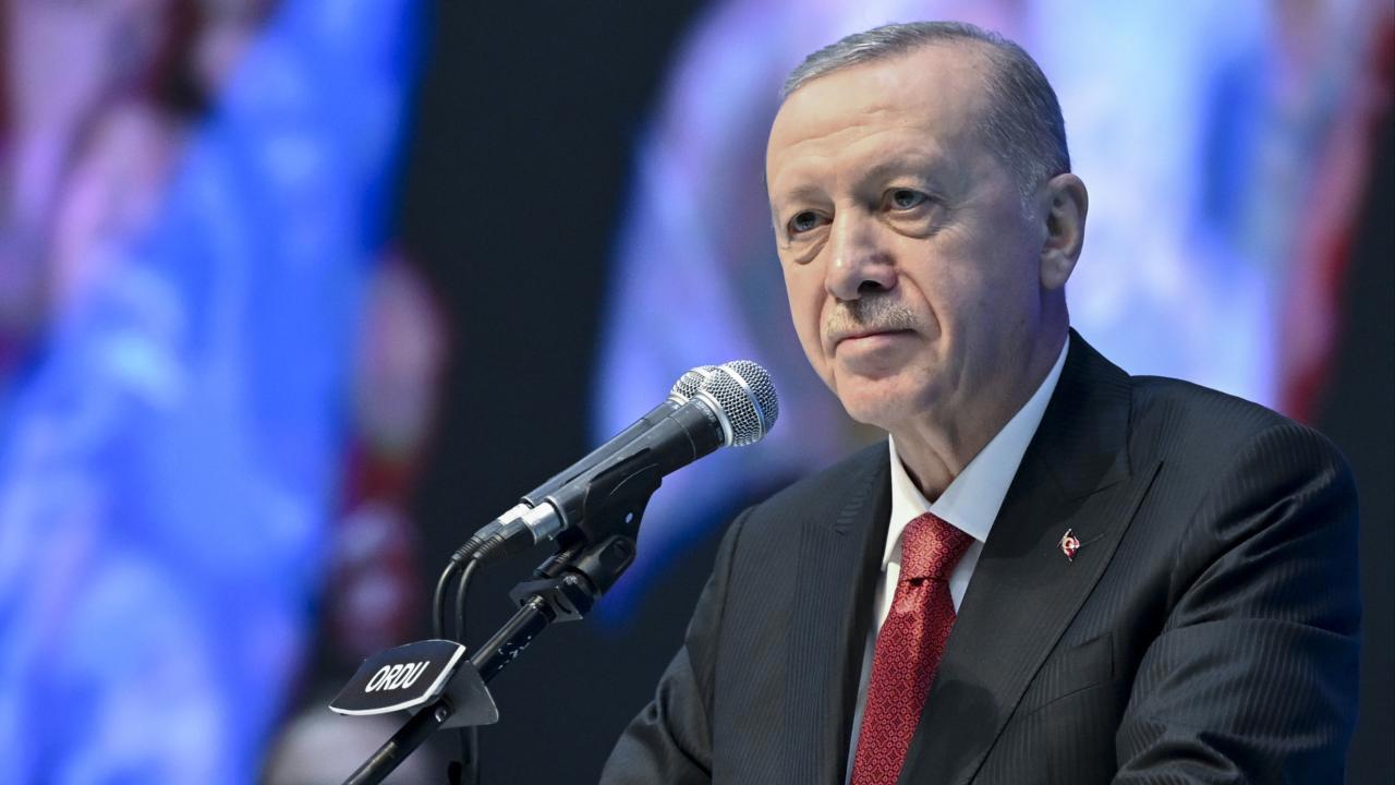 Cumhurbaşkanı Erdoğan: AK Parti ve Cumhur İttifakı ağır bir sorumlulukla karşı karşıya