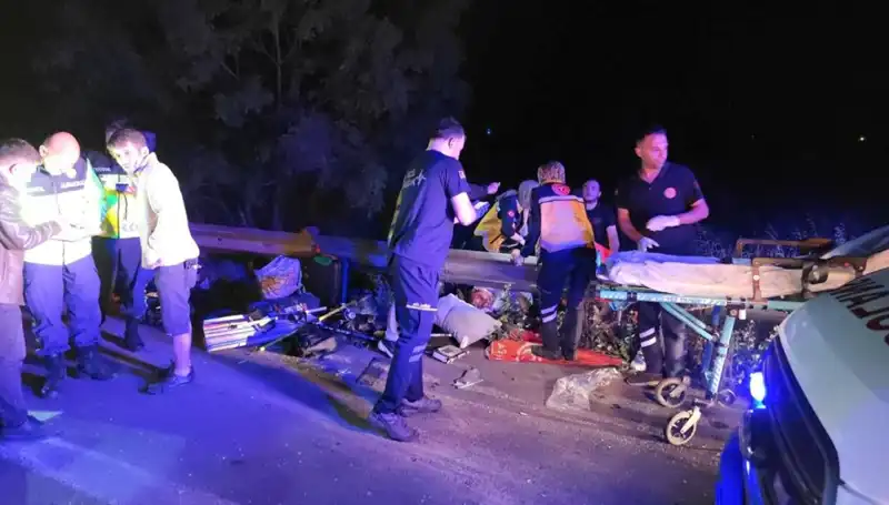 Minibüs Kazasında Hayatlarını Kaybedenlerin Dramı: Detaylar Ortaya Çıktı