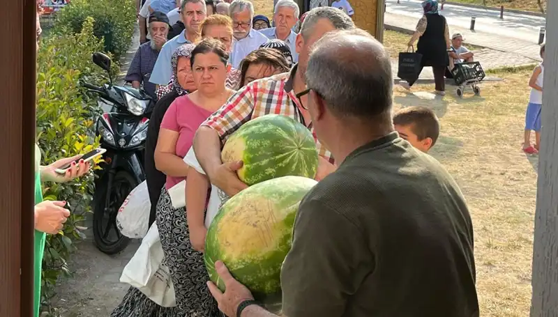 Tarlada Kalan Ürünlere Bir Çözüm: Hasat Zamanında Bedava Dağıtım Başladı