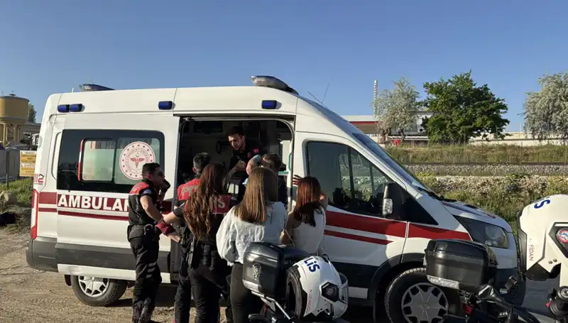Hayatı Kollarıyla Sarmalayan İki Arkadaşın İnanılmaz Hikayesi