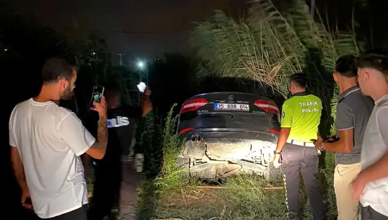 Dur İhtarına Uymayan Trafik Magandası, İğrenç Bir Kaza Sonrası Dere Yatağına Düştü