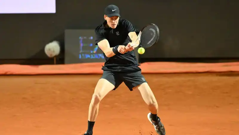 İtalya Açık'ta Grand Slam Savaşları Sona Erdi: Finalde Karşılaşacak İsimler Belli Oldu!