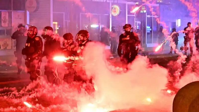 Los Angeles'taki Protestoların Ardında Yatan Gerçekler ve Ülke Genelinde Genişleyen İsyan