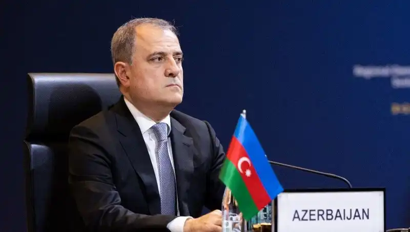 Azerbaycan ve Ermenistan'dan Tarihi Anlaşma: Barış Yolunda Önemli Bir Adım