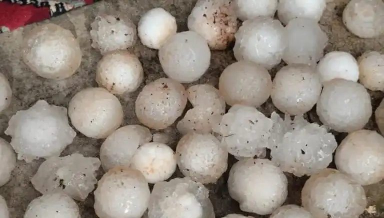 Şanlıurfa'da Şok Eden Hava Olayı: Kar Topu Büyüklüğünde Dolu Yağışı